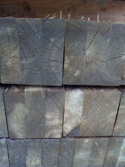 Vigas de Casquinha vermelha lamelada tratada