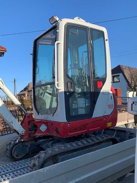 Wynajem oraz usługi minikoparka TAKEUCHI, wiertnica, grabie