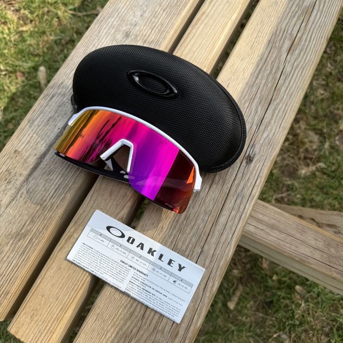 В НАЛИЧИИ | Очки Oakley Sutro Lite