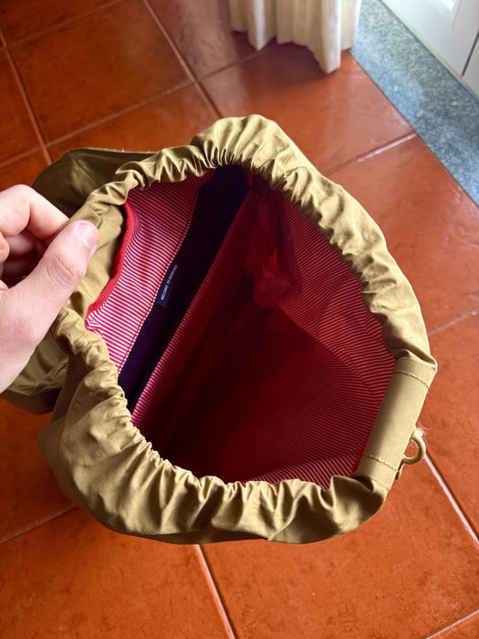 Herschel retreat 23L