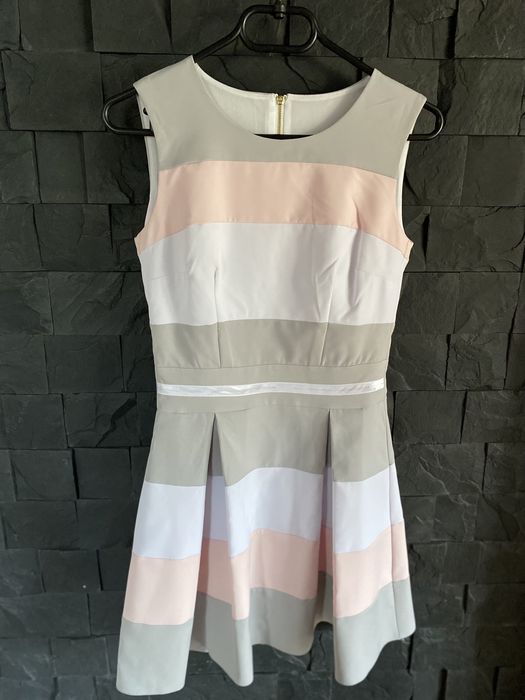 Sukienka rozkloszowana