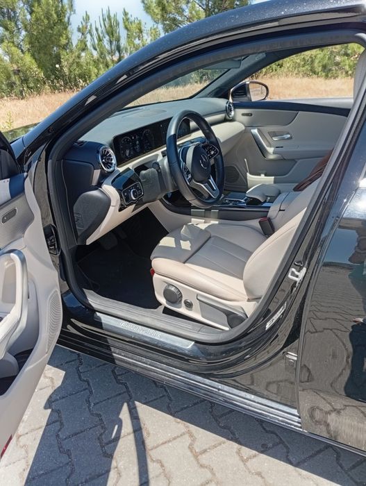 Mercedes A250e Limousine
