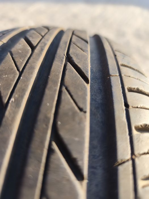 225 60r17 Bridgestone , hankkok
