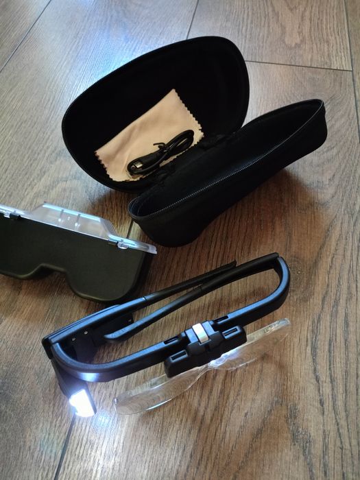 Бінокуляри  Лупа