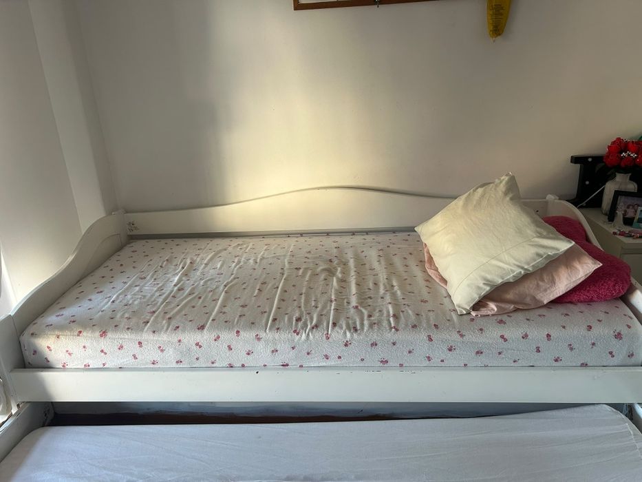 Cama de solteiro dupla