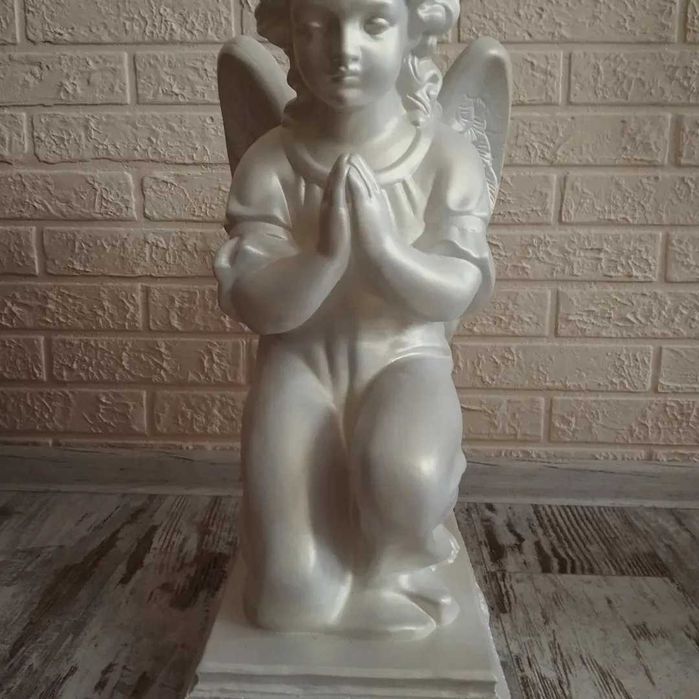Ангел гіпсовий,великий