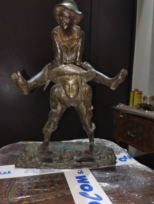 Бронзові статуетки