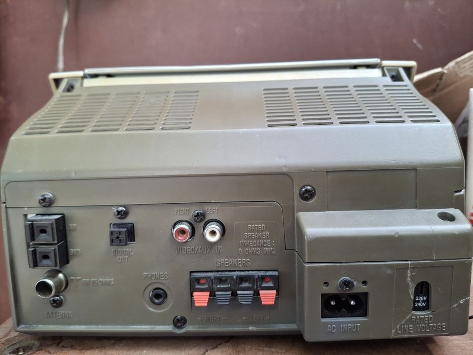 CD . Philip's cd 650 (корпус)sharp aux,fm