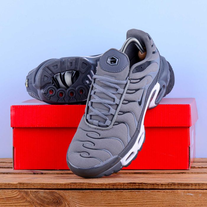 (2362) Акція! Кросівки Nike Air Max TN Plus сірі (41-46) найк найки В'єтнам