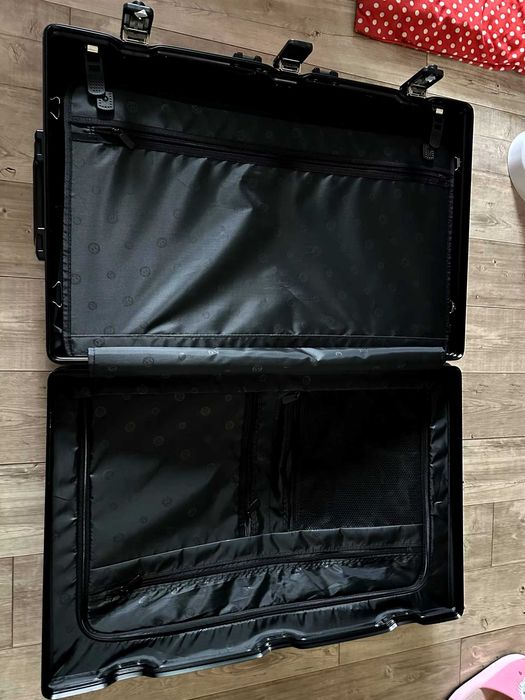 Walizka na kółkach ze stopu aluminium kolory rozmiar 28"