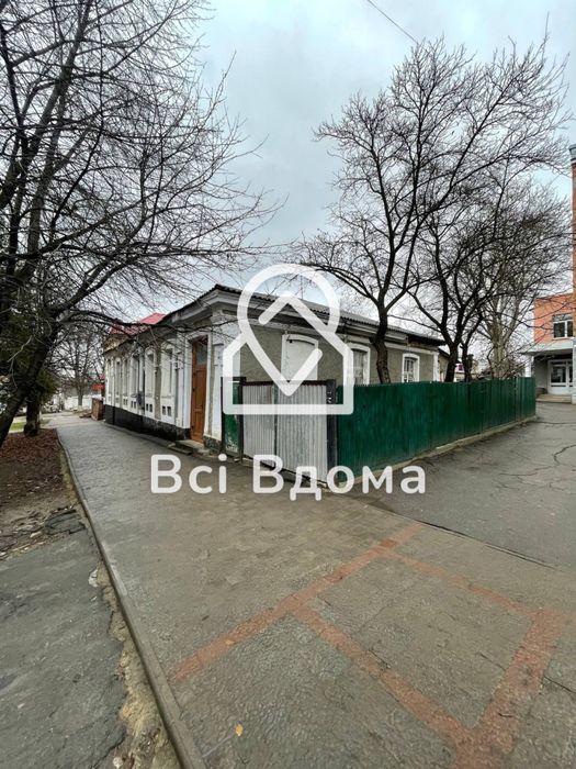 Продаж житлового будинку