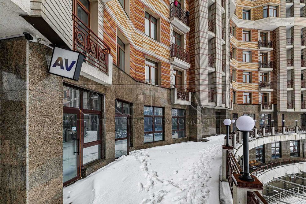 Продаж комерції фасад 684 м² | Богдана Хмельницького | Центр