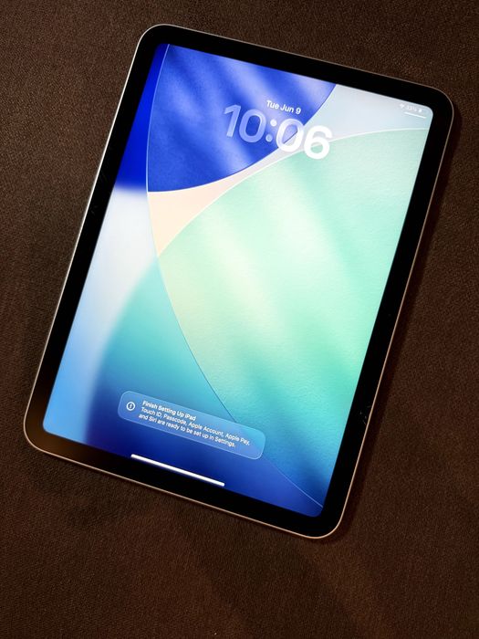 Apple iPad 11' (A16, 2025) 128 GB Wi-Fi Silver MD3Y4 100% батарея