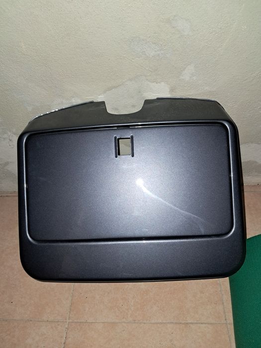 Porta Luvas Vespa PX125 de 2015