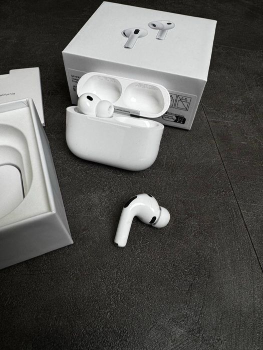 Продам Оновлені навушники AirPods Pro 3 2026! + Чехол у ПОДАРУНОК!!