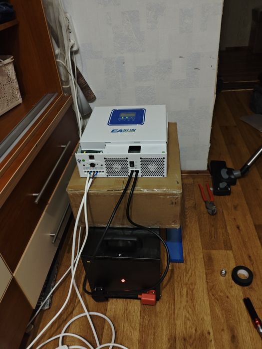 Комплект резервного живлення інвертор 4кв і батарея 8кв/год