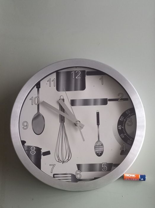 Relógio cozinha com pilha a funcionar