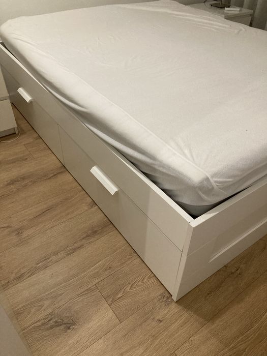 Cama com colchão