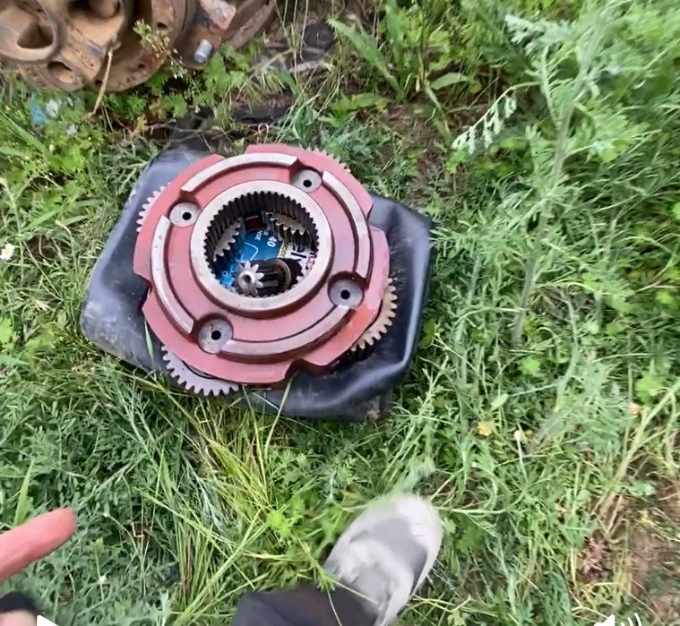 Продам по запцастинам