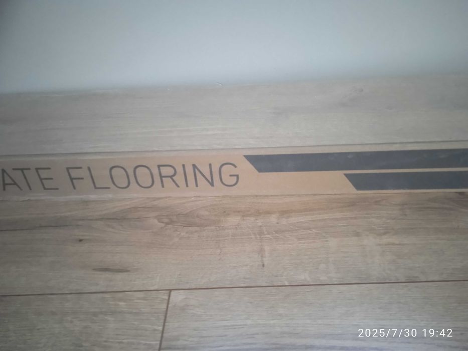 Panele podłogowe dąb holenderski AC4 gratis