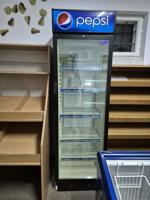 Chłodnia i lada chłodnicza .