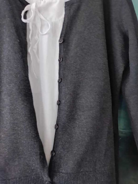 sweterek zapinany bolerko kardigan sweter szary grafitowy casual