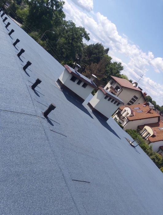 Pokrycia dachowe  Papą termozgrzewalną Dekarz Naprawy dachów Dachy