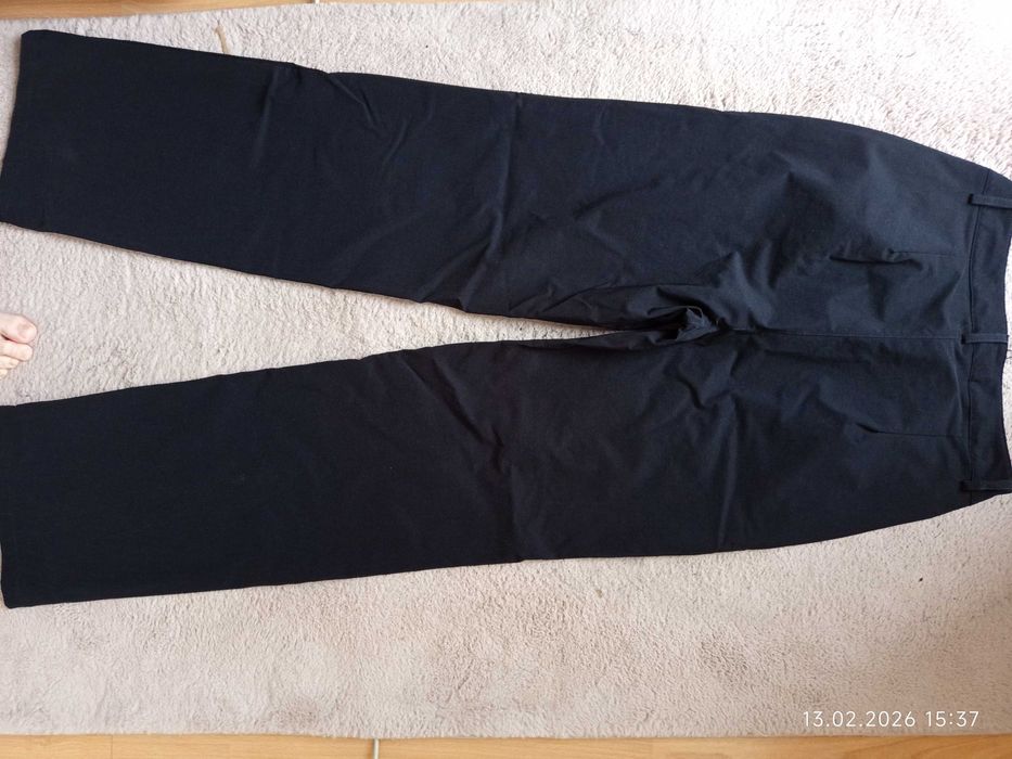 Spodnie dzwony , prettylittlething, 38