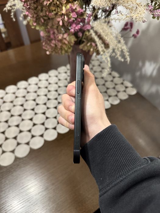 iPhone 15 128GB Czarny 85% baterii