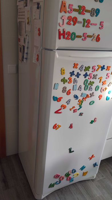 Frigorifico indesit branco com congelador