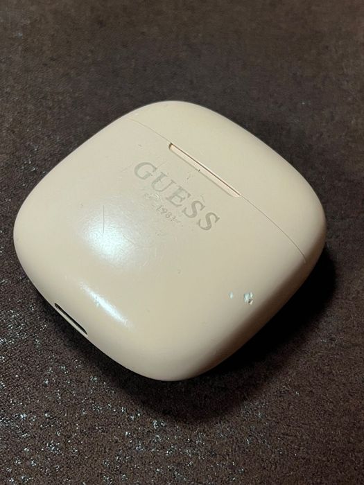 Słuchawki douszne GUESS Classic EST Logo Różowy