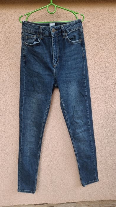 Spodnie jeansy rozmiar XS