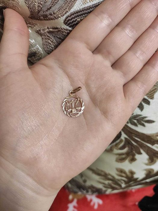 Кулон золотой "весы", золото, 585 проба