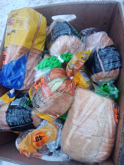 Хліб для тварин у мішках