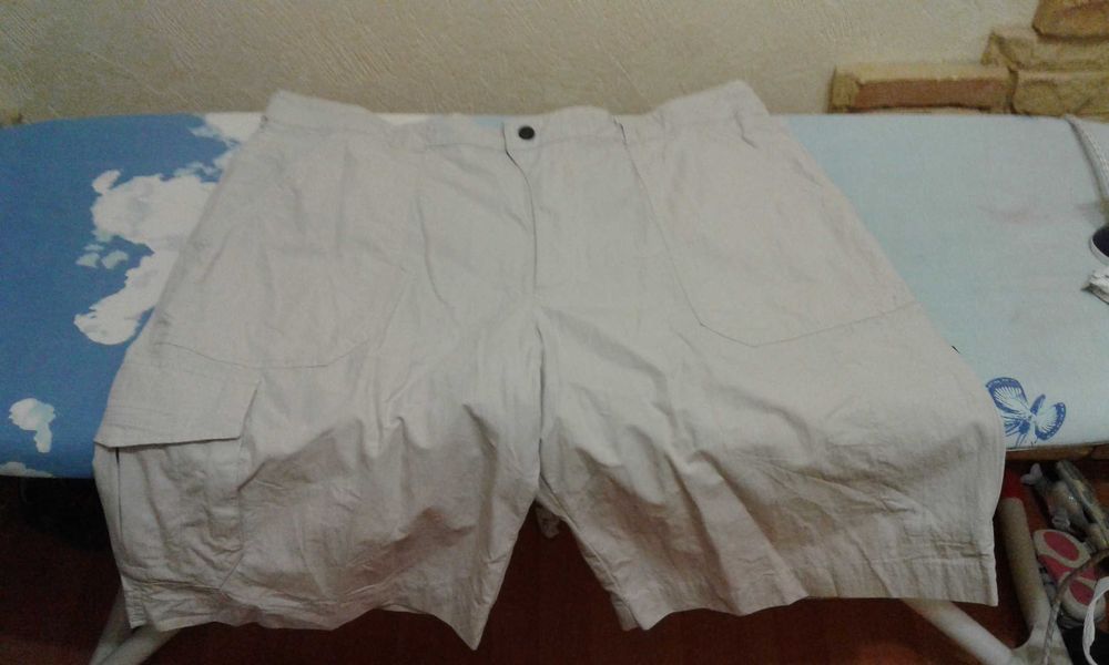 Продам мужские шорты