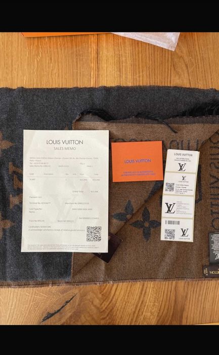 Szalik Louis Vuitton