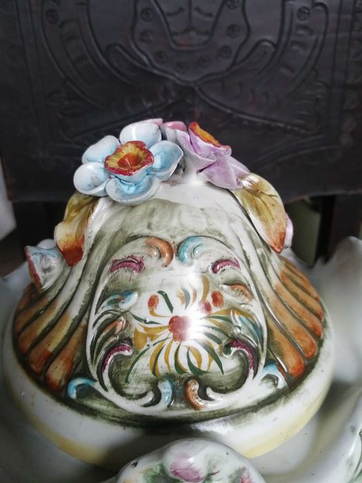 boleira antiga , porcelana capidimonte italia