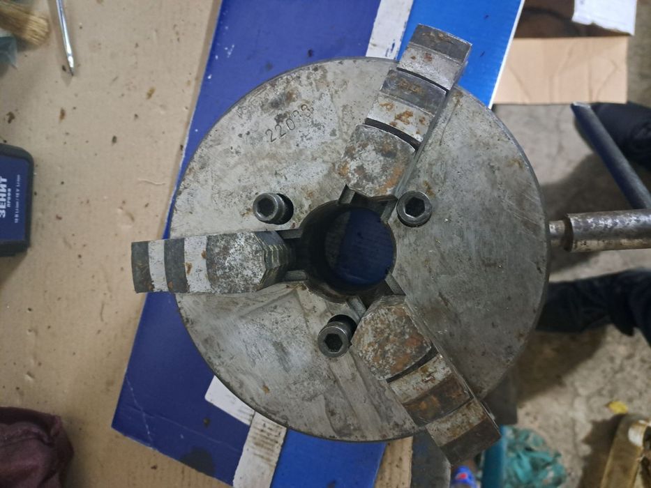 Токарный патрон 200 мм