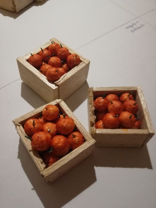 Caixas de frutas e legumes casas de bonecas