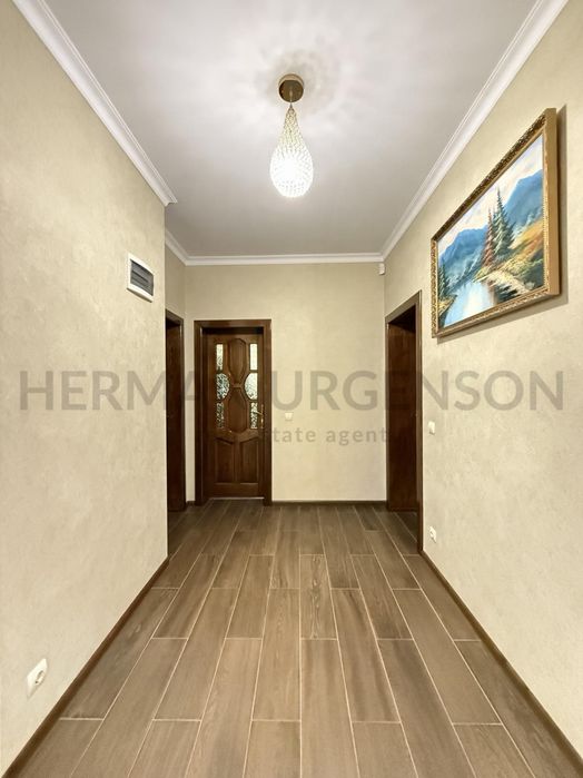 Продаж будинку 185 м.кв / 12 соток / Коритняни