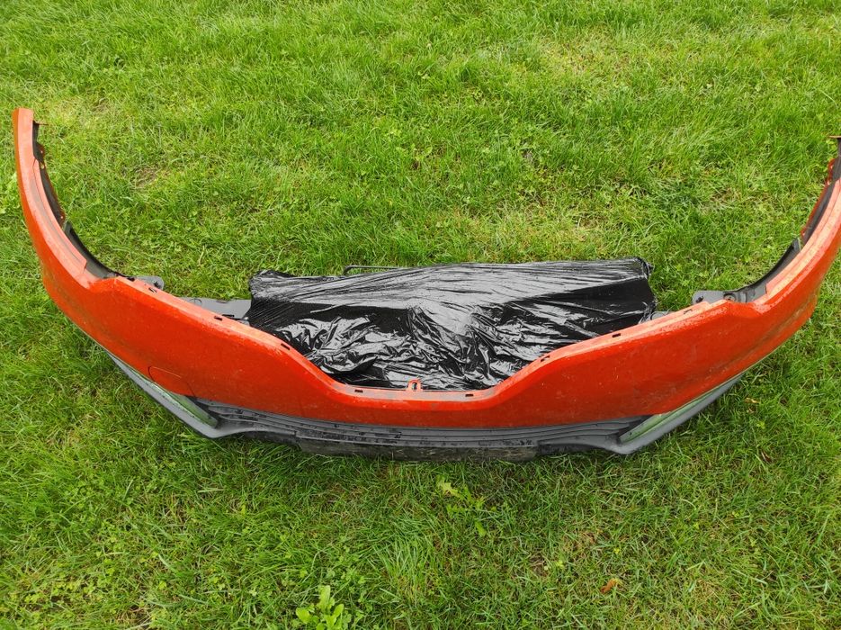 Sprzedam do renault captur I zderzak przedni kompletny