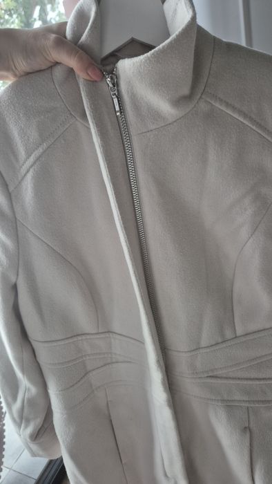 Płaszczyk śmietankowy M&Co.