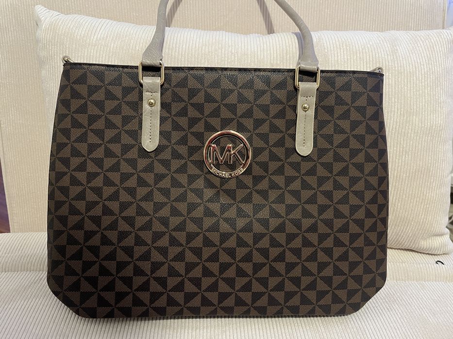 Nowa elegancka torebka