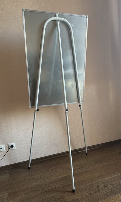 Магнітно-маркерний фліпчарт 70х100 см на тринозі - 1600 грн, як нова