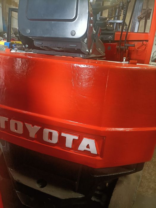 Empilhador Toyota eléctrico 1.6 ton