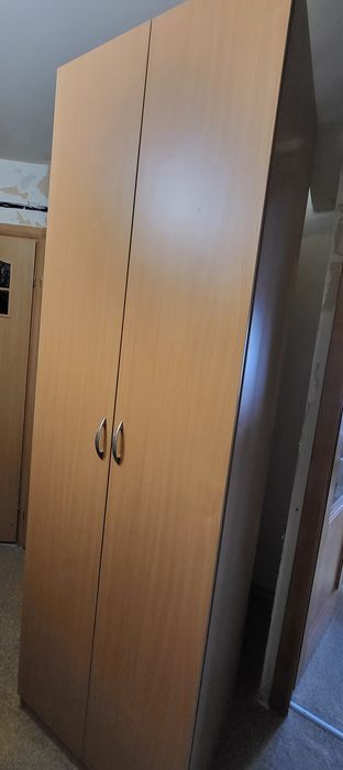 Шкаф для верхней одежды,  обуви  и шкаф-купе в хорошем состоянии