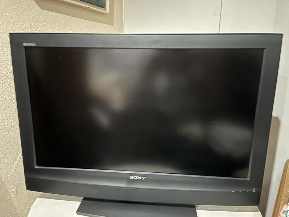 Tv Sony a funcionar 32 polegadas.