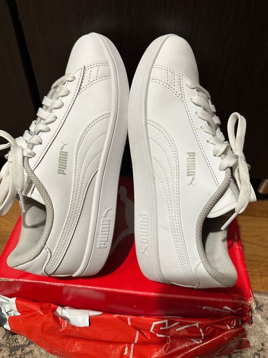 Білі жіночі кеди Puma