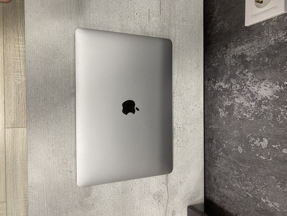 MacBook Air M1 256/8 Макбук