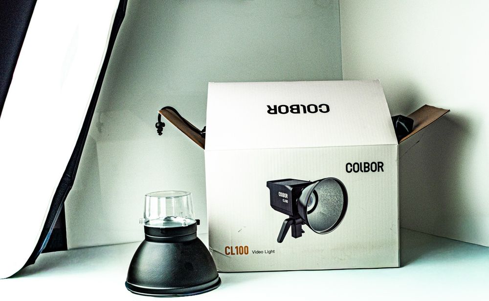Lampa LED do studia fotograficznego Colbor CL-100